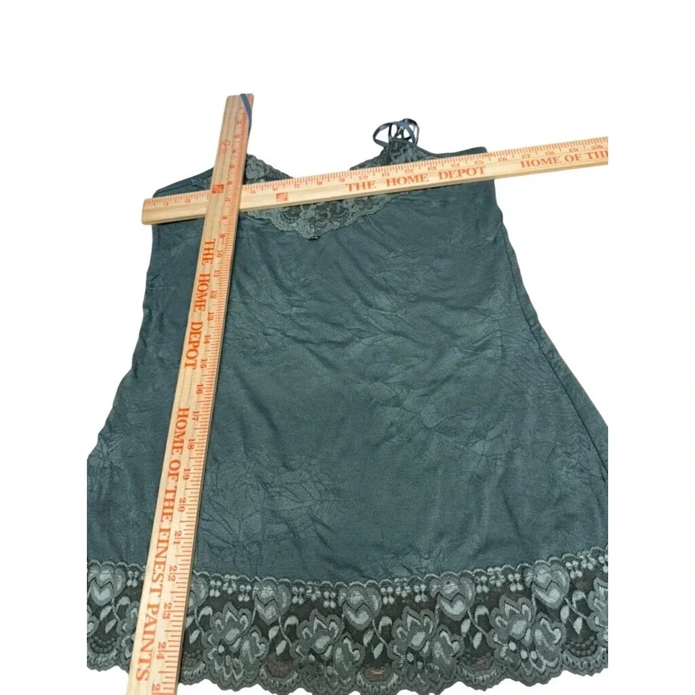 Dk Green Lace Trim Cami Slip Top‎ Sleeveless Adjustable Straps Textured NO TAG